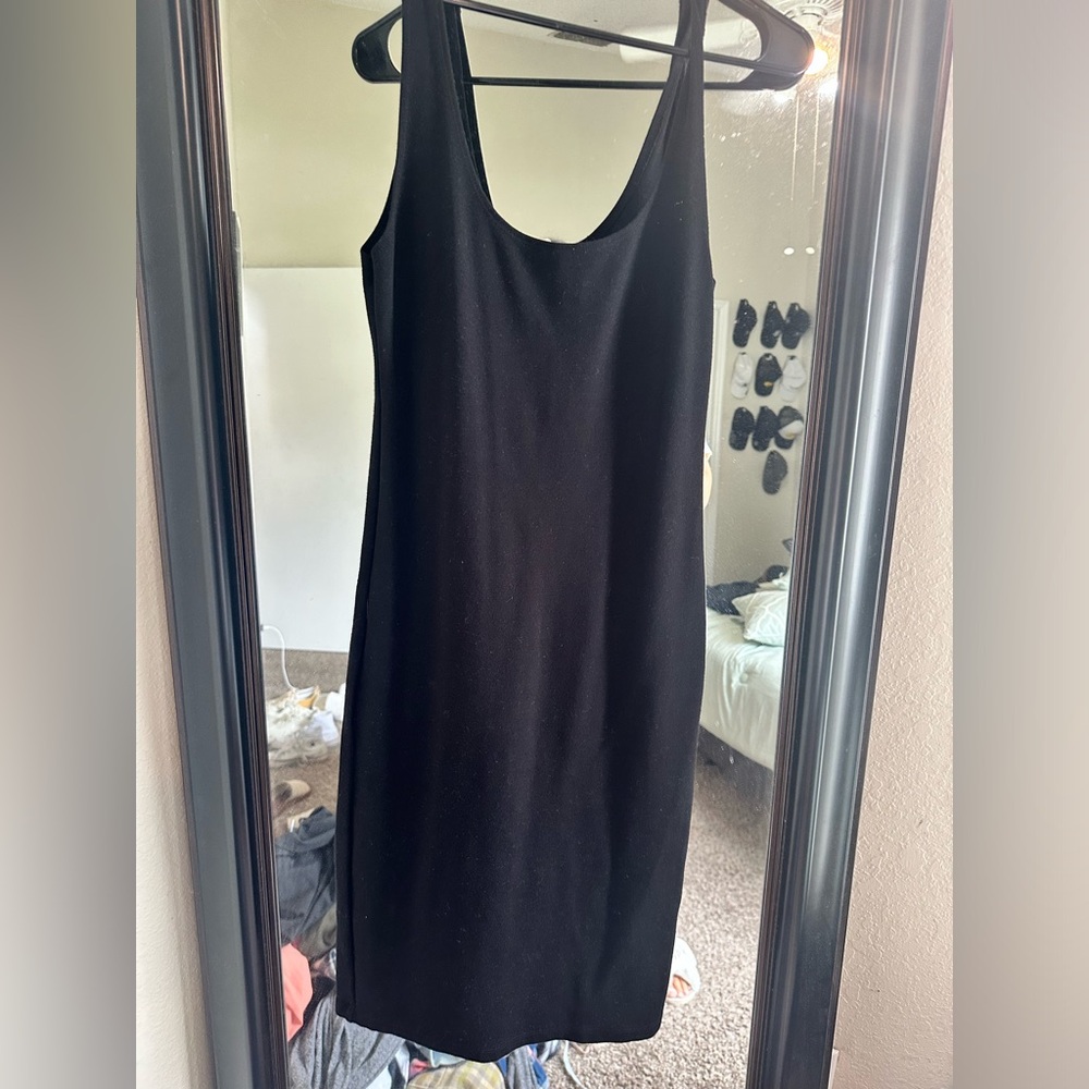 Black sleeveless dress Size medium Forever 21